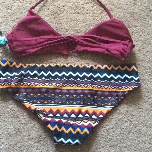 Cupshe Bikini Set - Picture 3 of 8